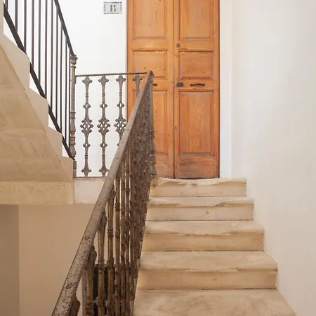 Dreamy Old Town With Breathtaking Terrace Apartment